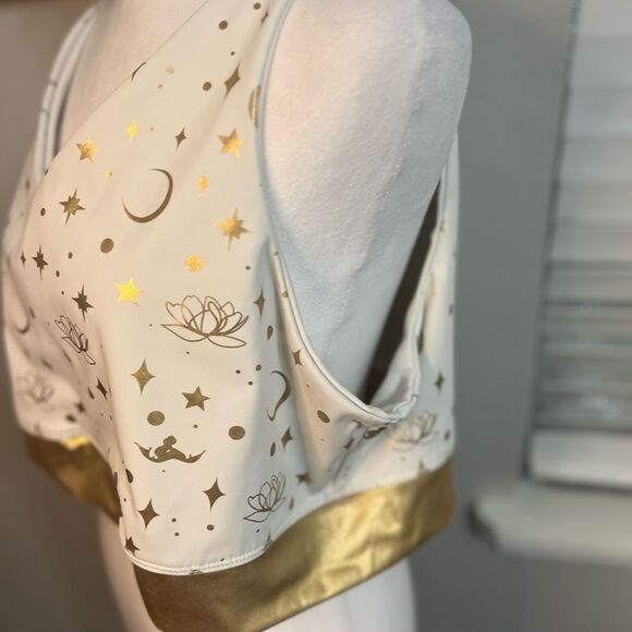 NWOT Disney's Aladdin Sports Bra Size
Visit 2x Bras - Picture 8 of 11